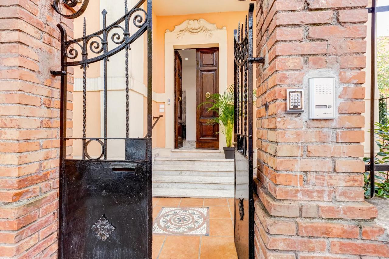 Villa Chiara - A New Luxury Star Is Born In Rome! Roma Exterior foto